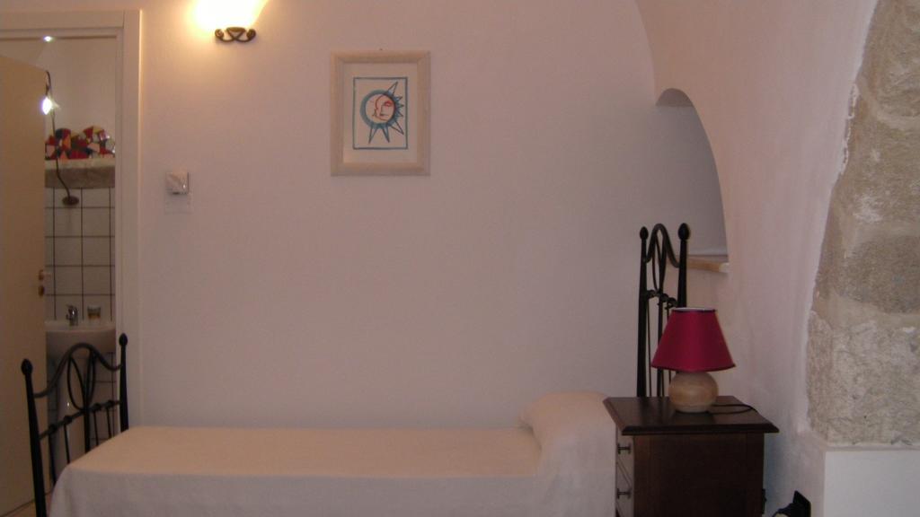 B&B Altrov'E パラービタ 部屋 写真